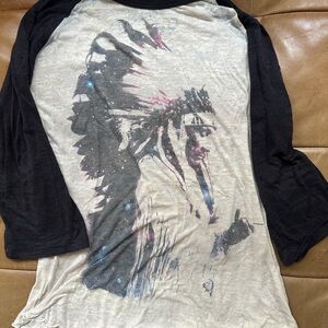 Chief graphic women’s Raglan tee